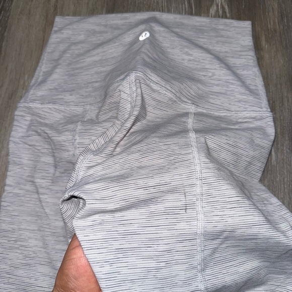 Lululemon Wunder Under Crop High-Rise *Roll Down Scallop Full-On Luxtreme 23" - Picture 11 of 13